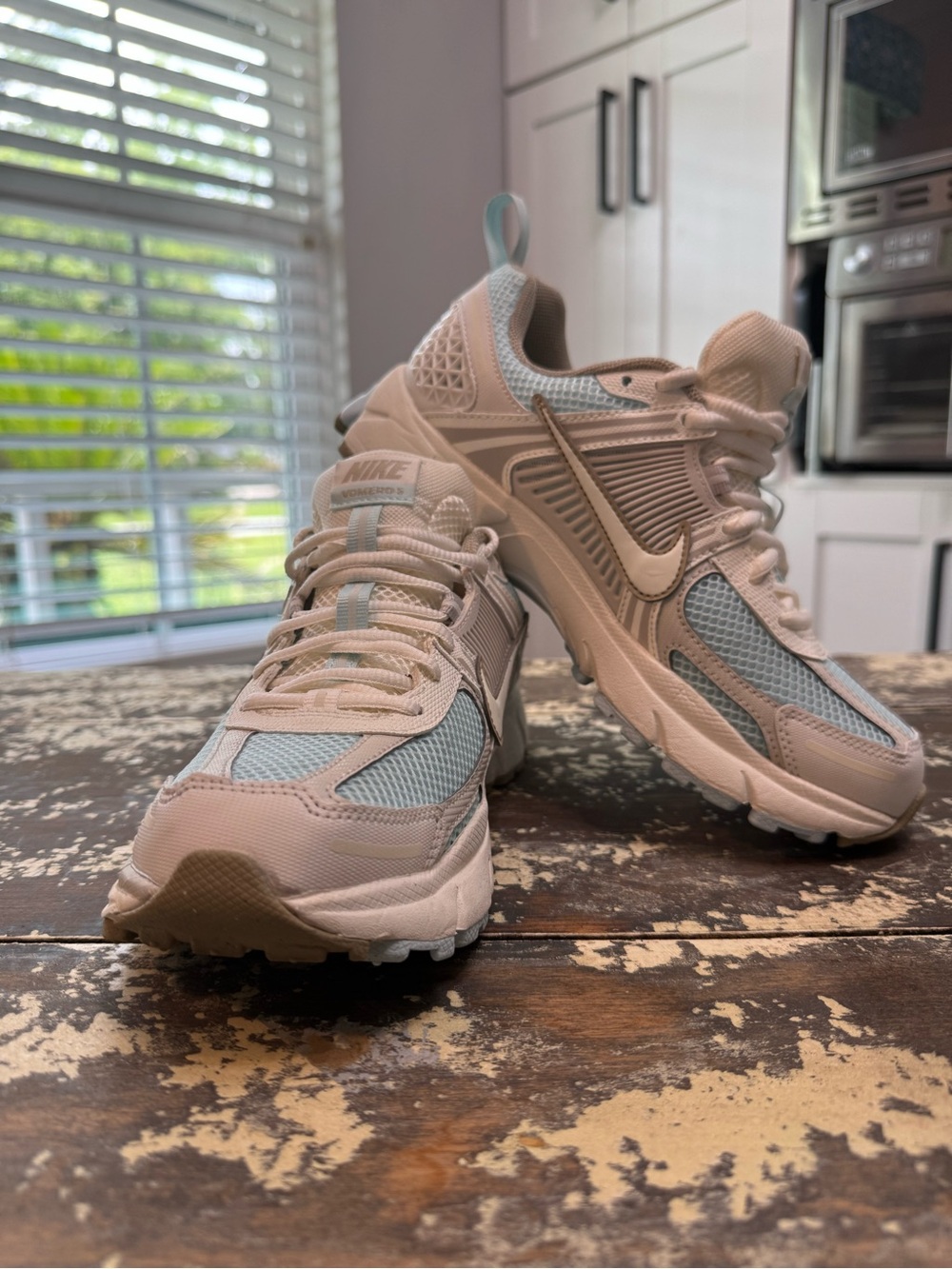 Nike Vomero Beige and Light Blue Sneakers